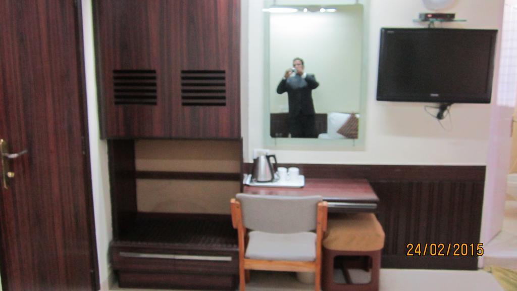 Empire Hotel Mumbai Ruang foto